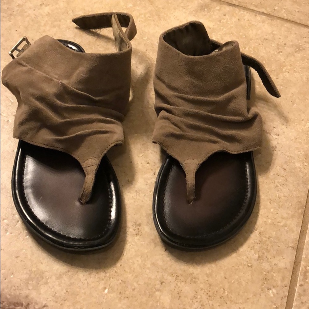 Size 7 SO brand sandals